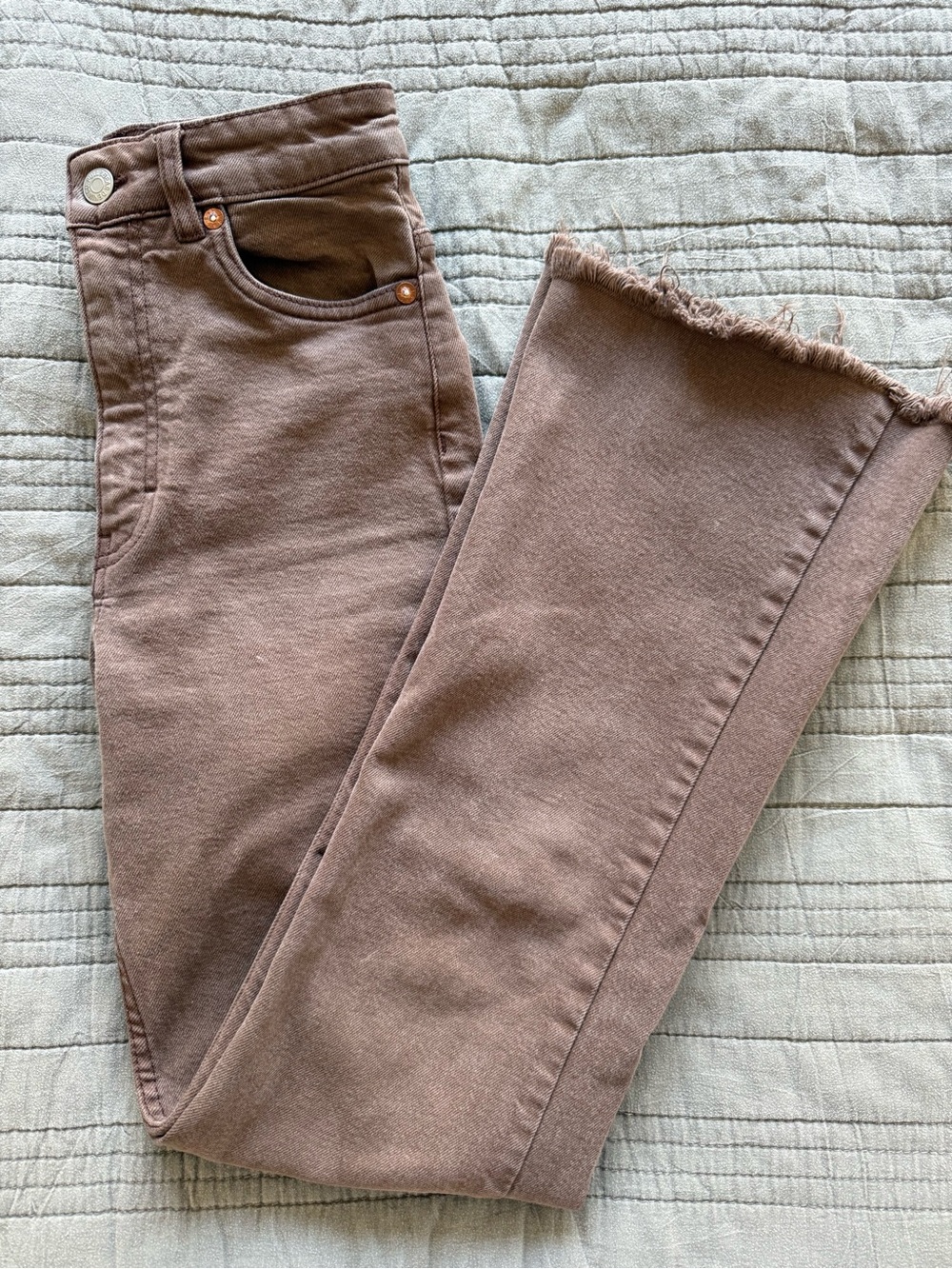 Pull & Bear Women's Brown Frayed-Hem Jeans